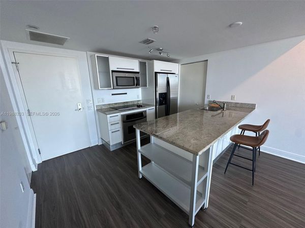 185 SW 7th St, Unit 3210, Miami, FL 33130