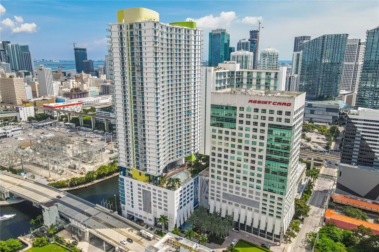 185 SW 7th St, Unit 3210, Miami, FL 33130 Photo