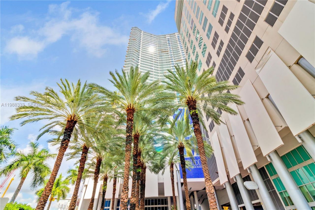 185 SW 7th St, Unit 3210, Miami, FL 33130 Photo