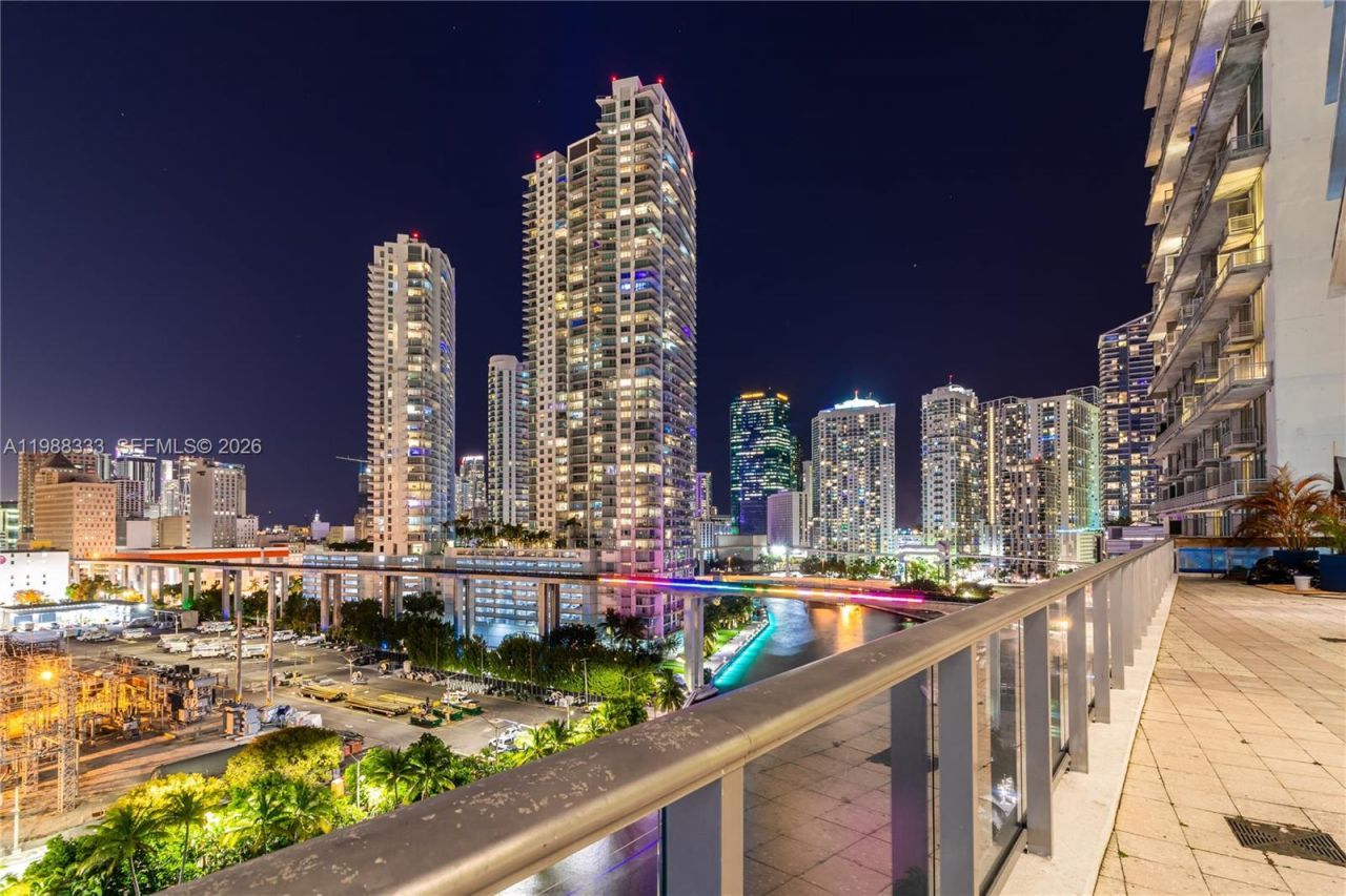 185 SW 7th St, Unit 3210, Miami, FL 33130 Photo