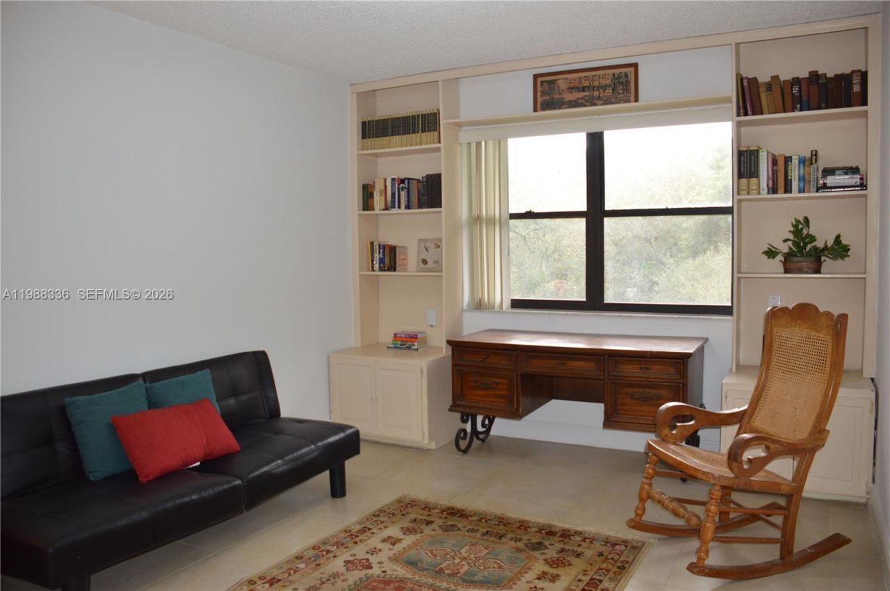 461 Ives Dairy Rd , Unit 404-2, Miami, FL 33179 Photo