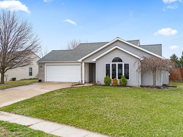 15720 Grand Willow Boulevard, Huntertown, IN 46748
