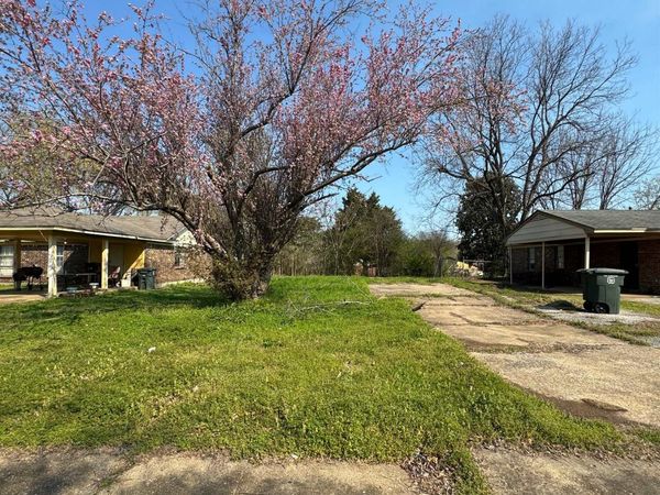 1204 NORA RD, Memphis, TN 38109