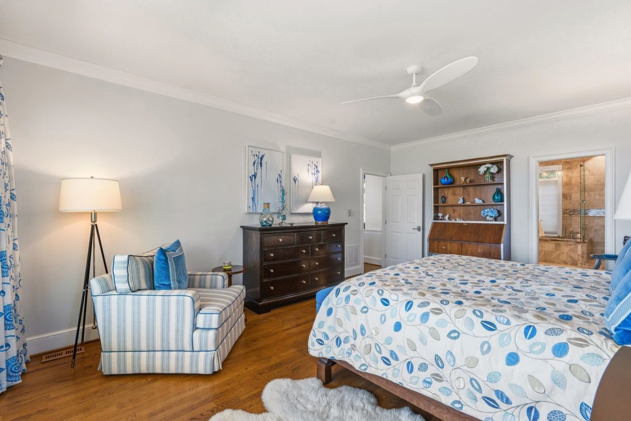 7906 Beach Dr.  Photo 33