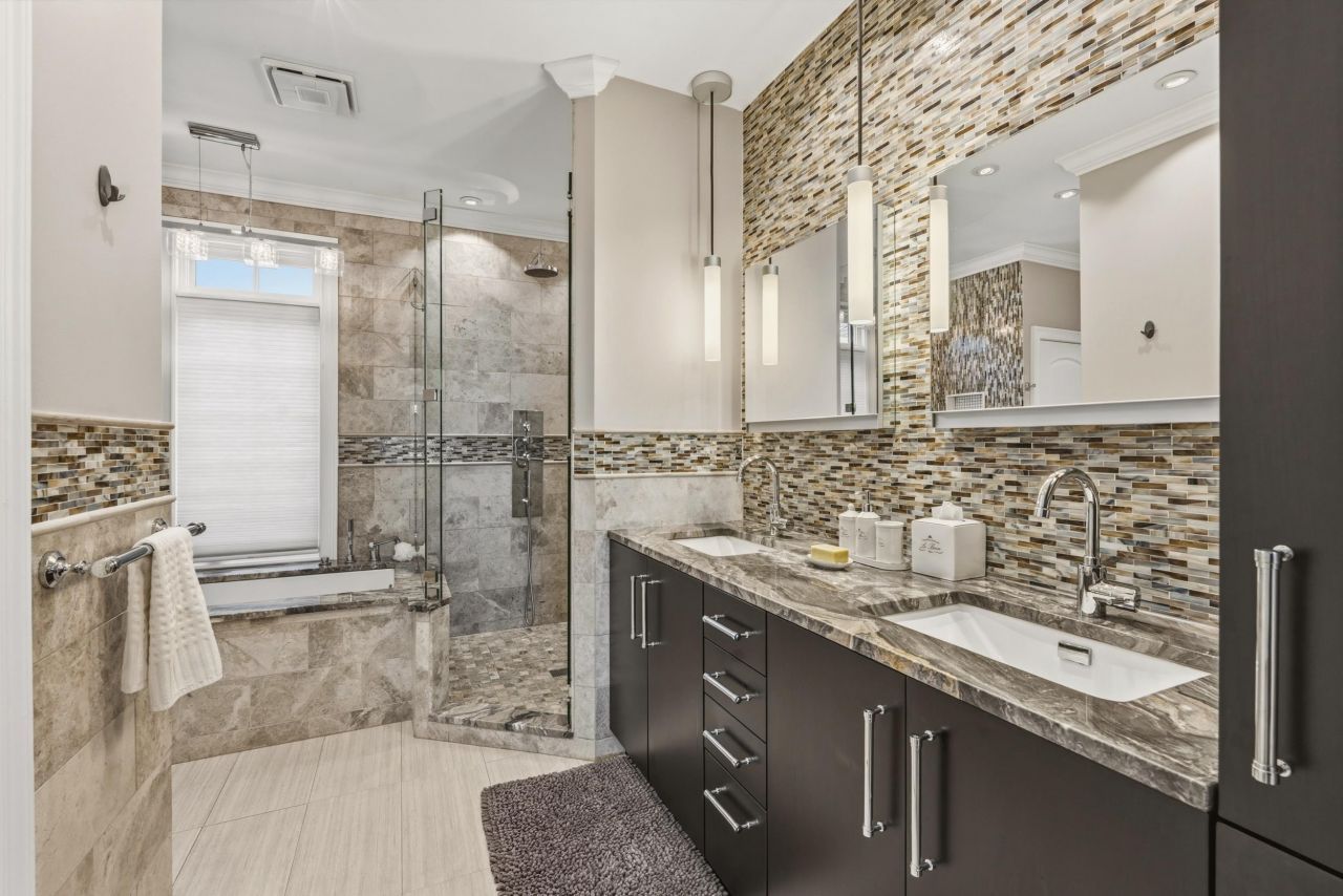 7906 Beach Dr.  Photo 35