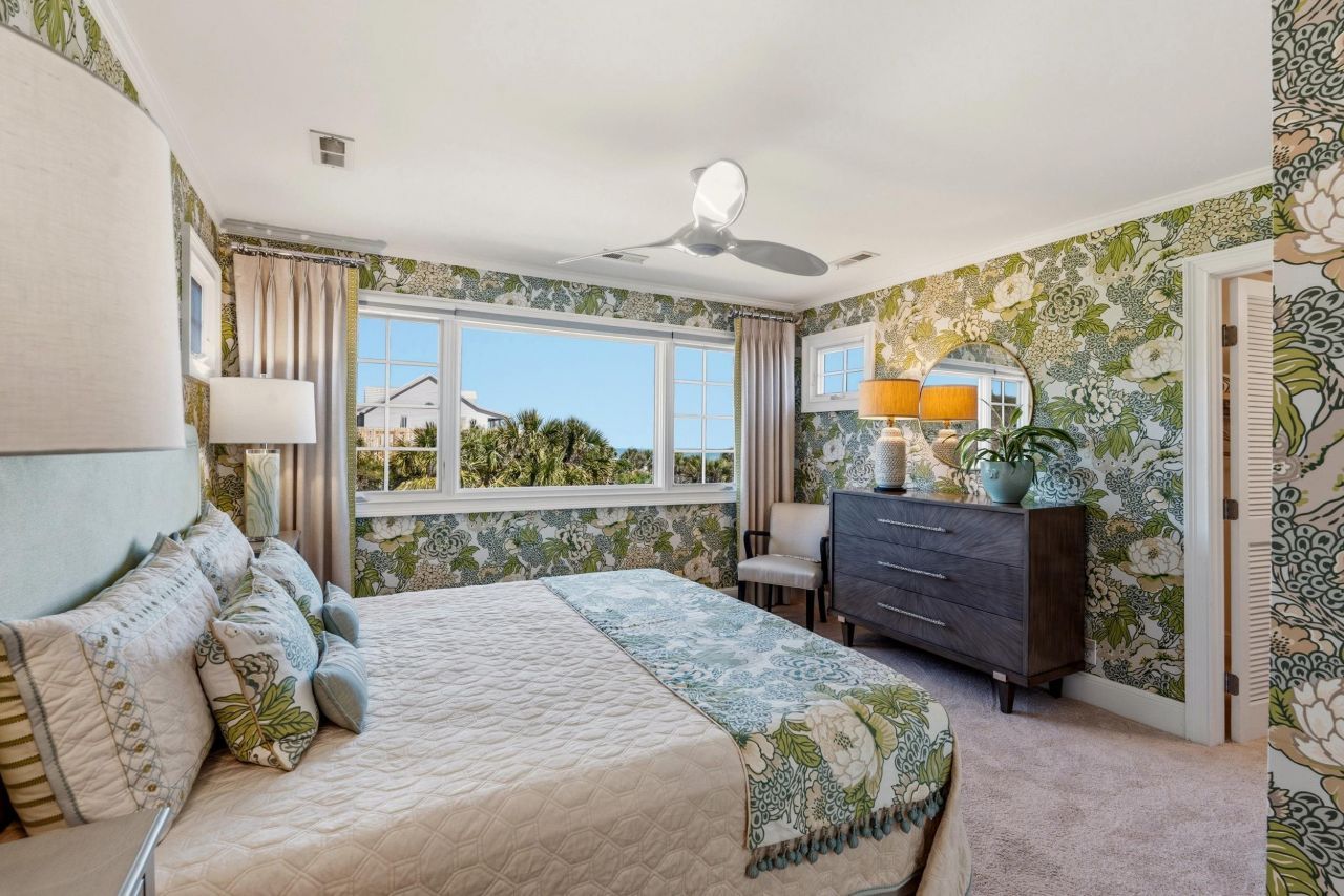 7906 Beach Dr.  Photo 39