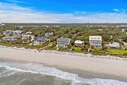 7906 Beach Dr.  photo 4