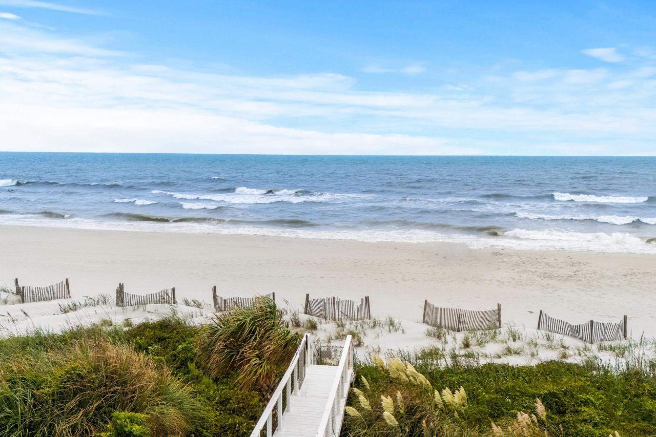 7906 Beach Dr.  Photo 71