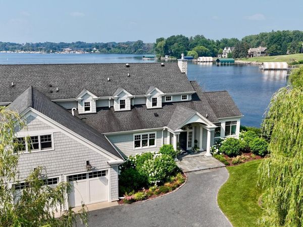 1105 Ferndale Road W, Wayzata, MN 55391