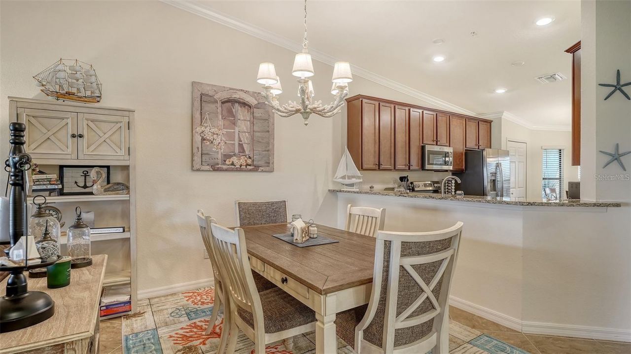 5537 Palmer Circle, Unit 201, Bradenton, FL 34211 Photo