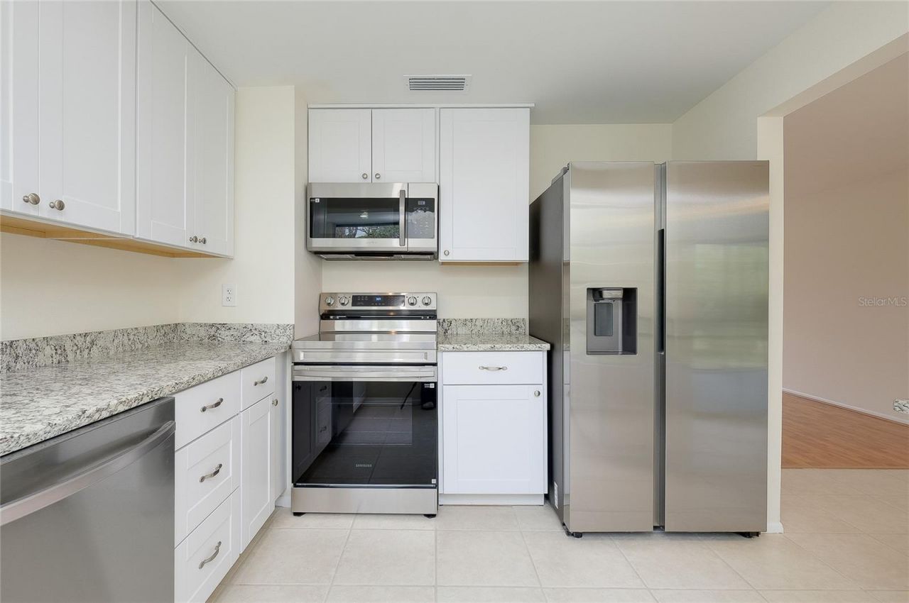 470 Artists Avenue , Englewood, FL 34223 Photo