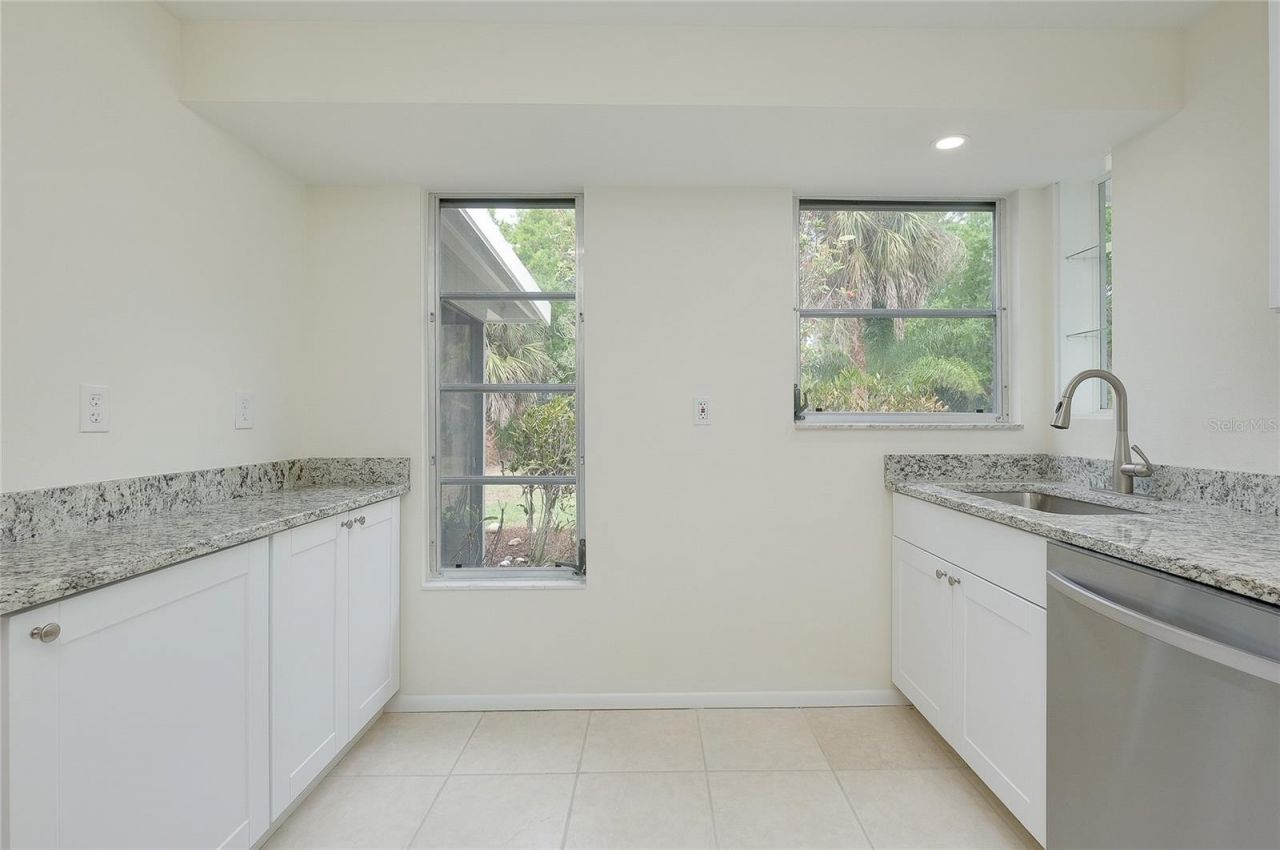 470 Artists Avenue , Englewood, FL 34223 Photo