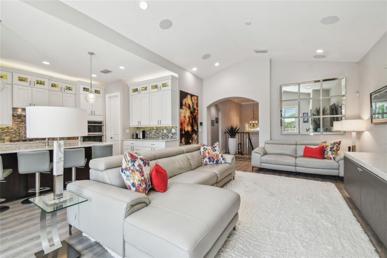 17 Franklin Court S, Unit C, Saint Petersburg, FL 33711 Photo