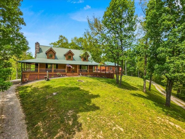 761 N Knob Creek Rd, Seymour, TN 37865