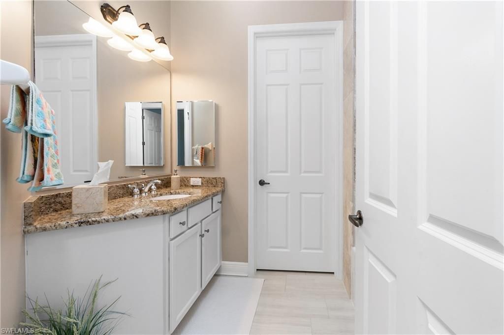 175 Shadroe Cove Cir, Unit 1104, Cape Coral, FL 33991 Photo