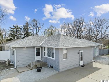 2951 N 70 Street, Lincoln, NE 68507