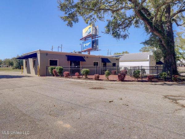 238 Courthouse Road, Gulfport, MS 39507