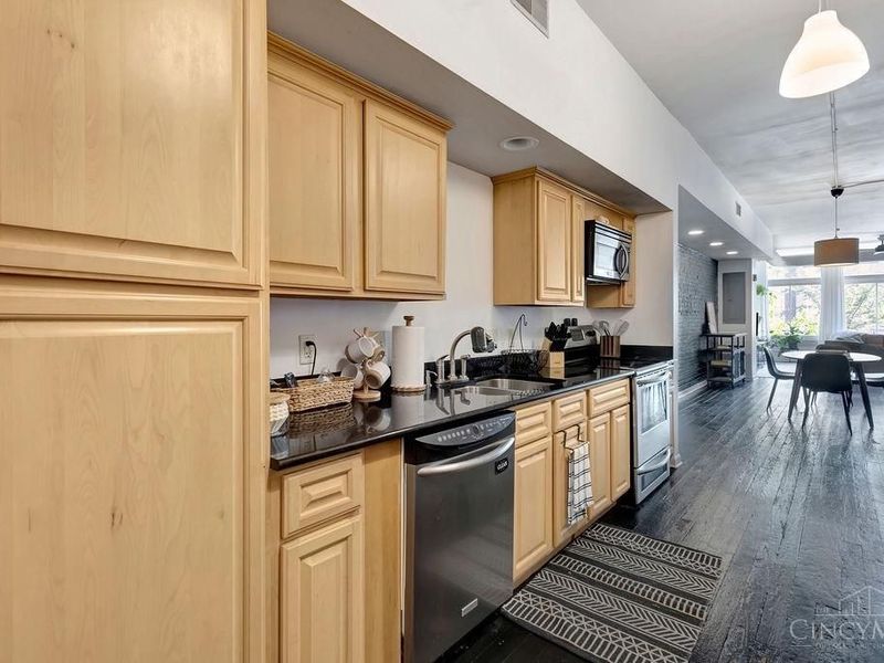 633 Main Street, Unit 2, Cincinnati, OH 45202 Photo 11