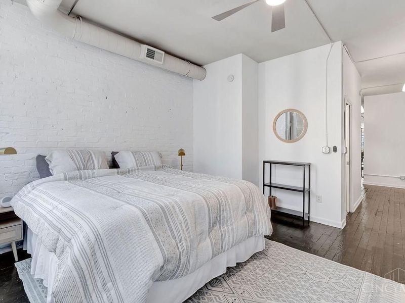 633 Main Street, Unit 2, Cincinnati, OH 45202 Photo 14