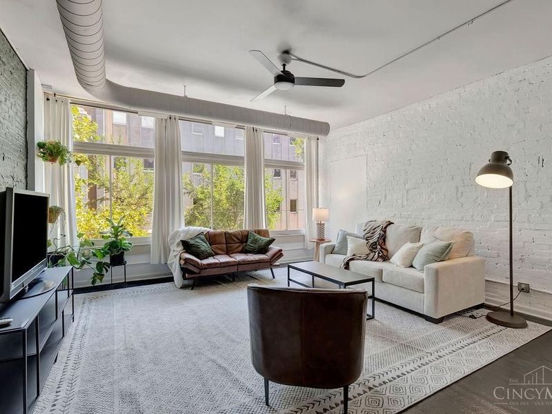 633 Main Street, Unit 2, Cincinnati, OH 45202 Photo 5