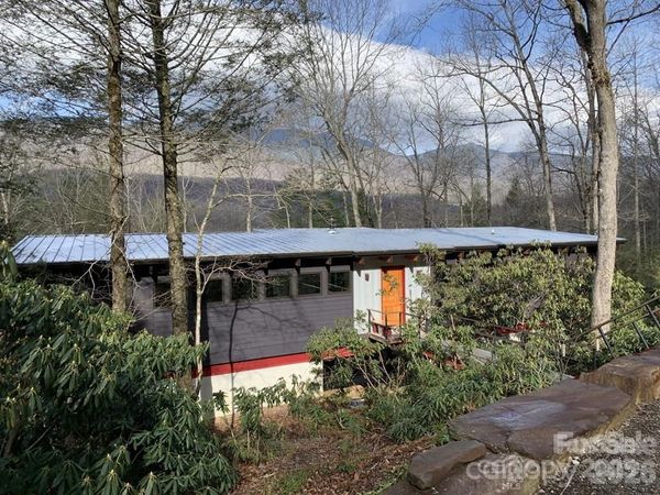 448 Mt. Mitchell Drive , Burnsville, NC 28714