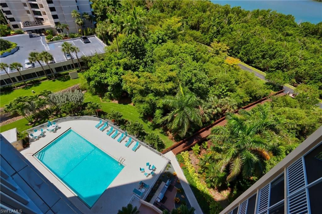5550 Heron Point Dr, Unit 902, Naples, FL 34108 Photo
