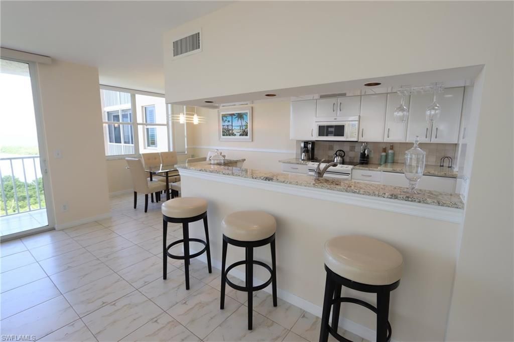 5550 Heron Point Dr, Unit 902, Naples, FL 34108 Photo
