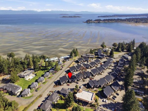 1175 RESORT Dr , Unit 9, Parksville, BC V9P 2E3