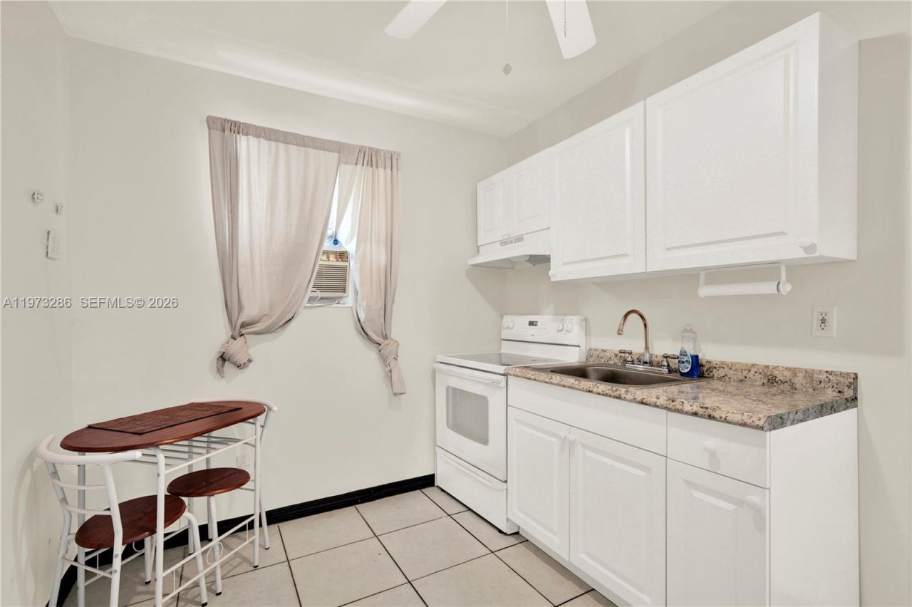 7320 NW 2nd St , Pembroke Pines, FL 33024 Photo