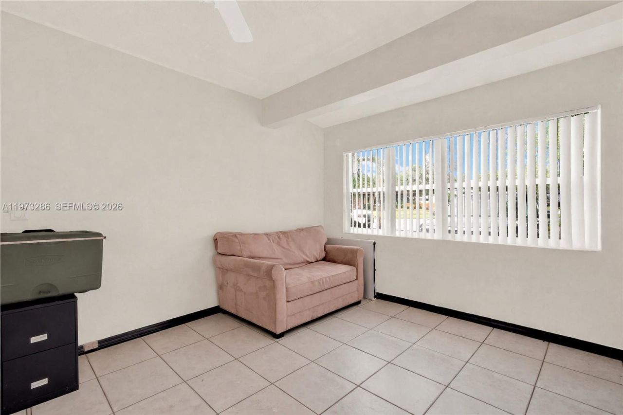 7320 NW 2nd St , Pembroke Pines, FL 33024 Photo