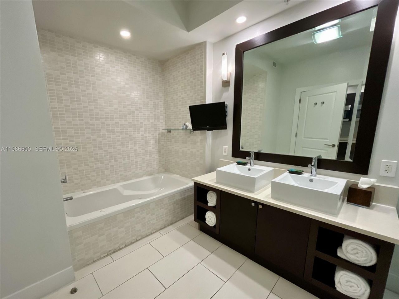 5300 NW 87th Ave, Unit 904, Doral, FL 33178 Photo