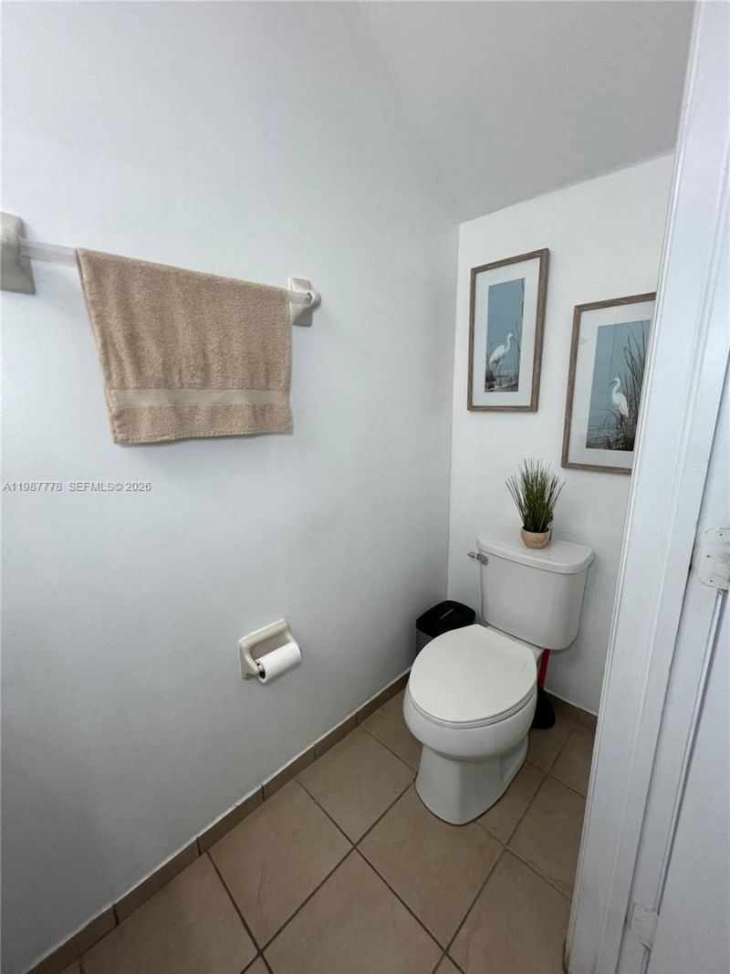 8925 W 35th Ct , Unit 8925, Hialeah, FL 33018 Photo