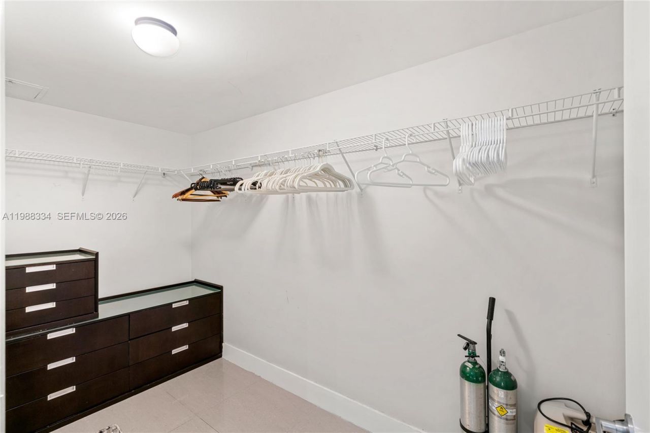 92 SW 3rd St, Unit 4702, Miami, FL 33130 Photo