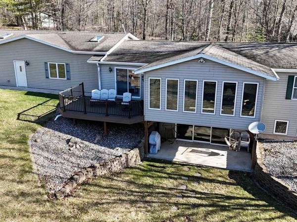 W2229 MEDICINE HAT TRAIL, Keshena, WI 54135