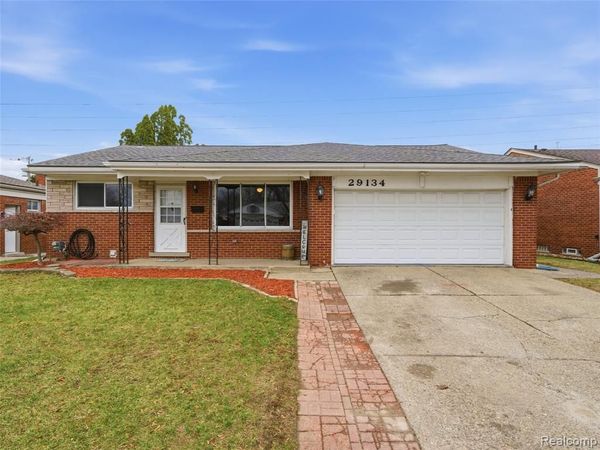 29134 Palomino Drive, Warren, MI 48093