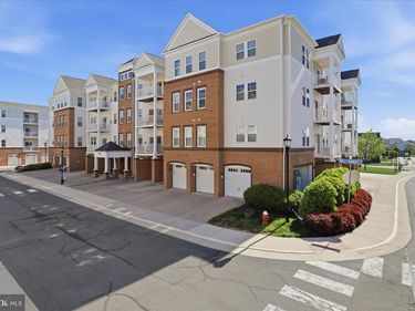 24636 WOOLLY MAMMOTH TERRACE, Unit 202, ALDIE, VA 20105