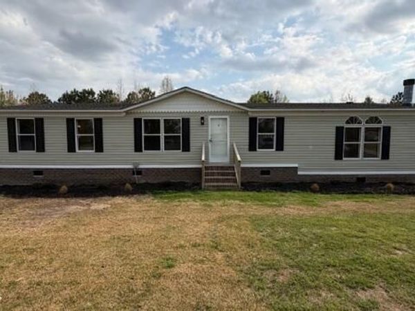 653 Old Snow Hill Road , Ayden, NC 28513