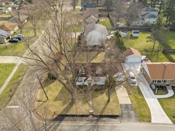 3 S South Elgin Boulevard, South Elgin, IL 60177