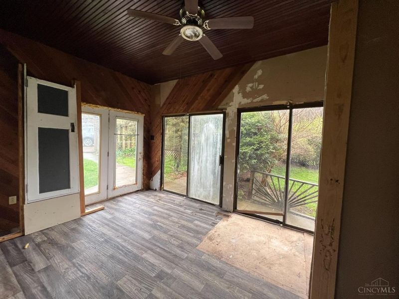 930 Eatondale Drive, Cincinnati, OH 45204 Photo 10