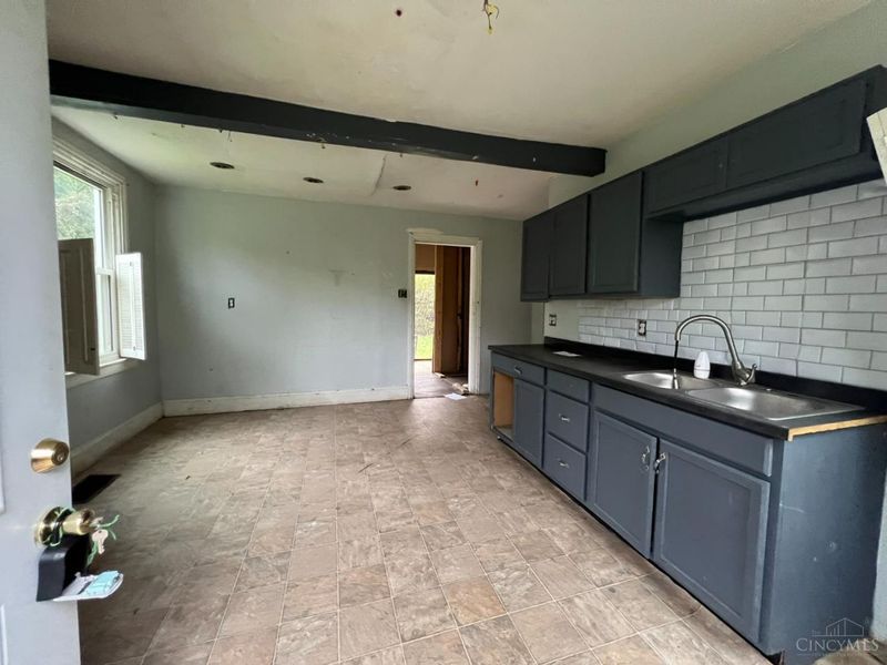 930 Eatondale Drive, Cincinnati, OH 45204 Photo 5