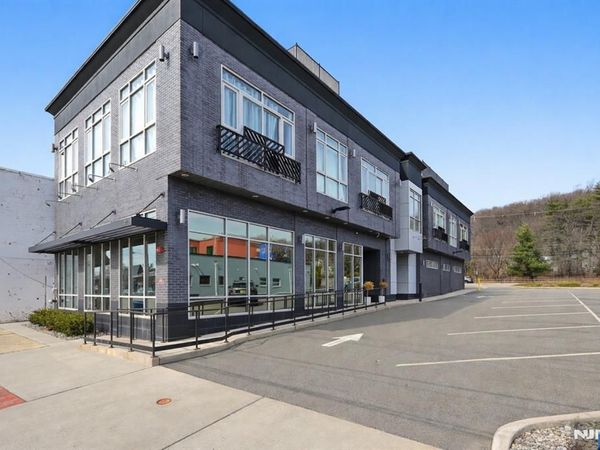 271 Millburn Avenue D, MILLBURN, NJ 07041