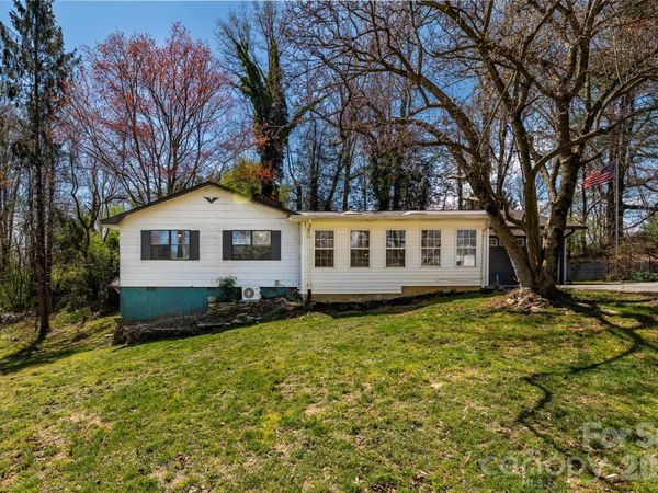 18 Peaceful Valley Lane, Flat Rock, NC 28731