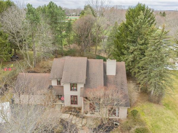 7 Bay Colony Drive, Pittsford, NY 14534