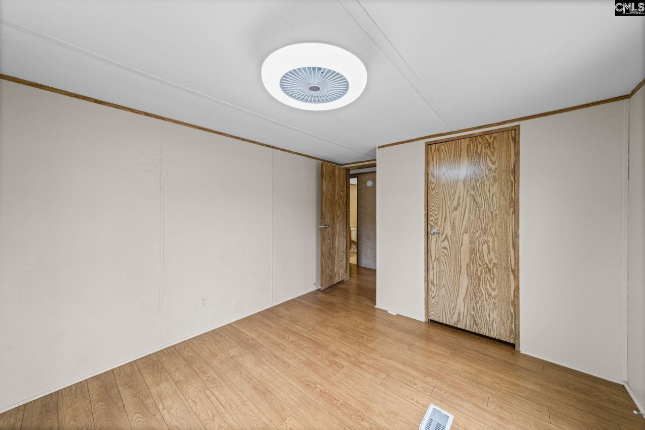 1993 White Oak Road  Photo 17