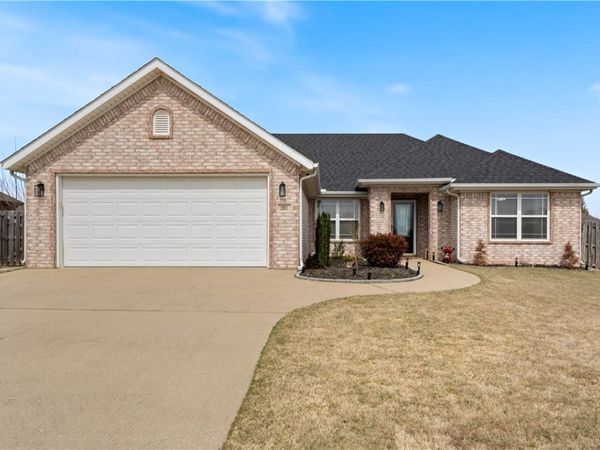 201 Halleck Coach Road , Centerton, AR 72719