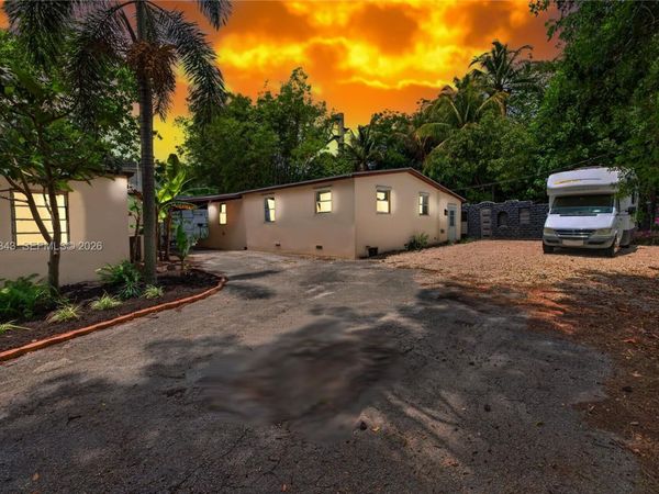 749 NW 43rd St, Oakland Park, FL 33309