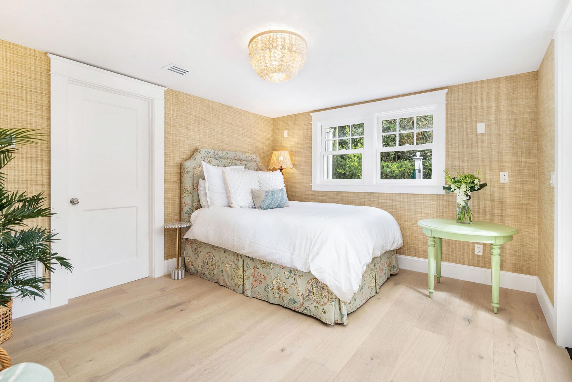 142 Seabreeze Avenue, Palm Beach, FL 33480 Photo