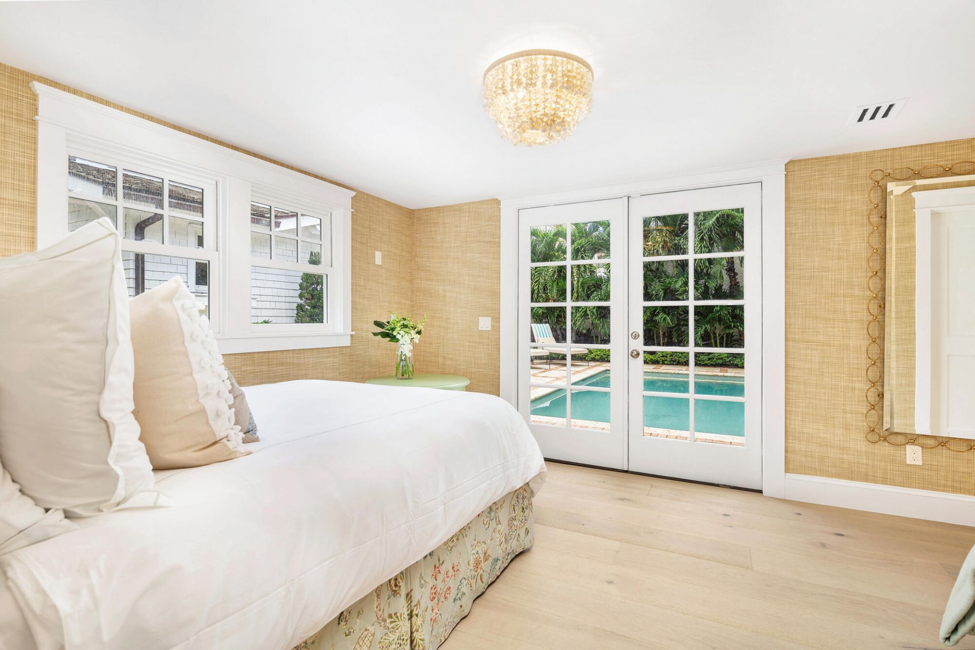 142 Seabreeze Avenue, Palm Beach, FL 33480 Photo