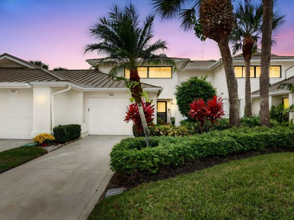 5650 SE Foxcross Place, Stuart, FL 34997
