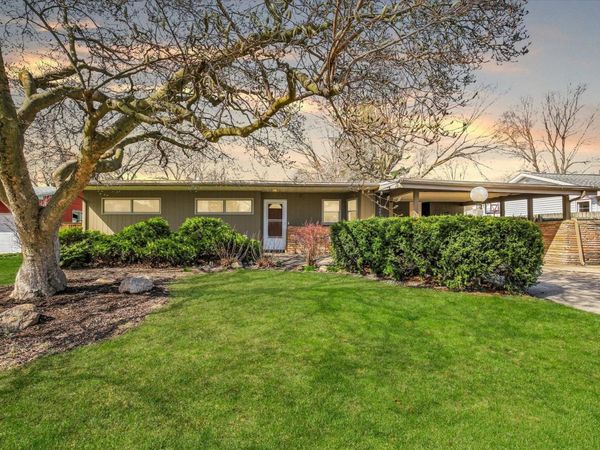 1421 Cambridge Drive , Champaign, IL 61821